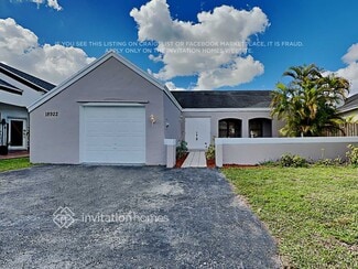 18922 NW 80th Ct, Hialeah, FL 33015