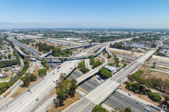 Interstate 710 and State Route 91 are conveniently located near Starr King, CA.