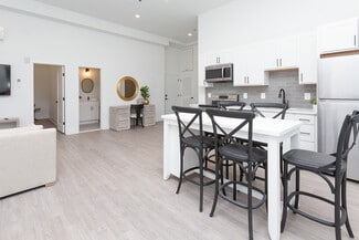 211 Saint Paul St, Baltimore, MD 21202