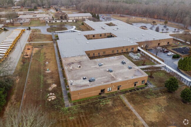 Woodruff Primary School offers a variety of clubs and activities to its students.