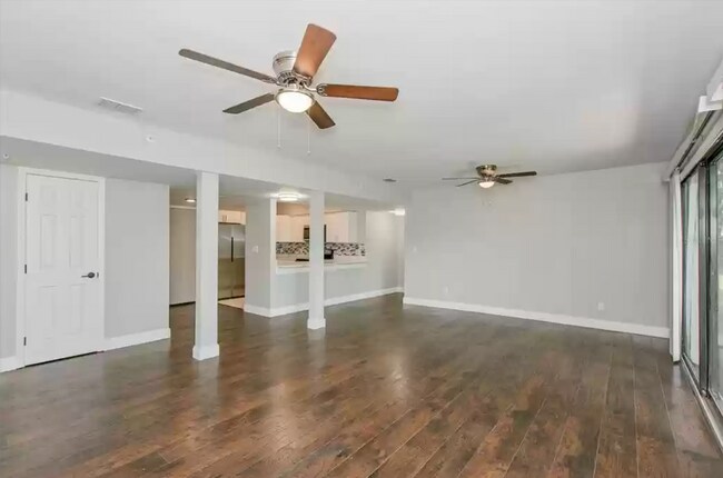 813 Pinewood Ct unit 813, Haines City, FL 33844 - photo 3