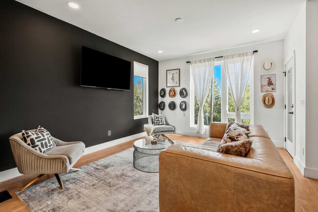 1007 12th Ave N unit ID1051727P, Nashville, TN 37208 - photo 3