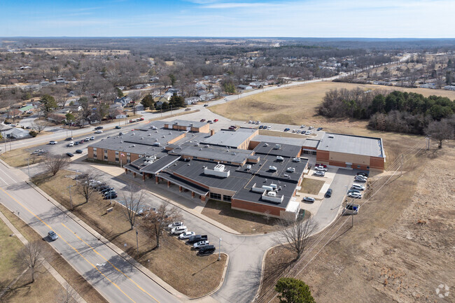 Rolla Junior High School’s library is a hub for curious minds and lifelong learning.