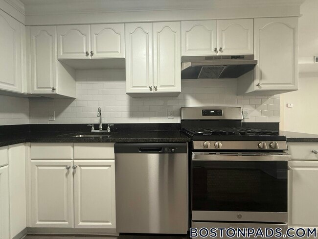 27 Kenmar Dr unit 25, Billerica, MA 01821 - photo 2