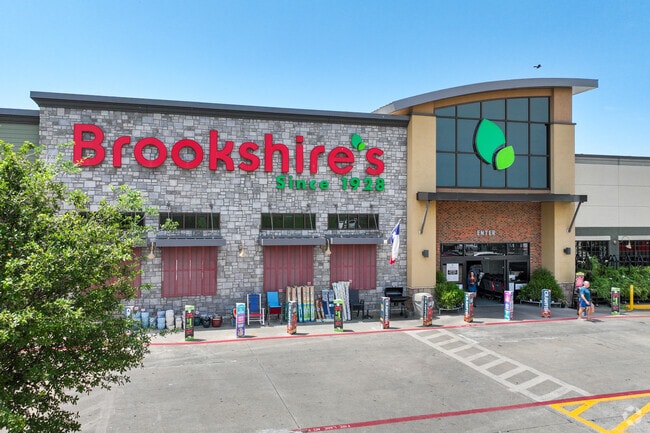 Aledo residents can find all of their grocery needs at the local Brookshire's.