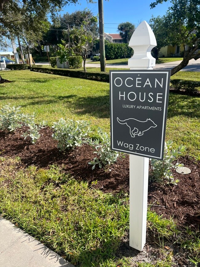 Ocean House - 360 Fiesta Ave Jupiter, FL 33469, Jupiter, FL 33469 - photo 6