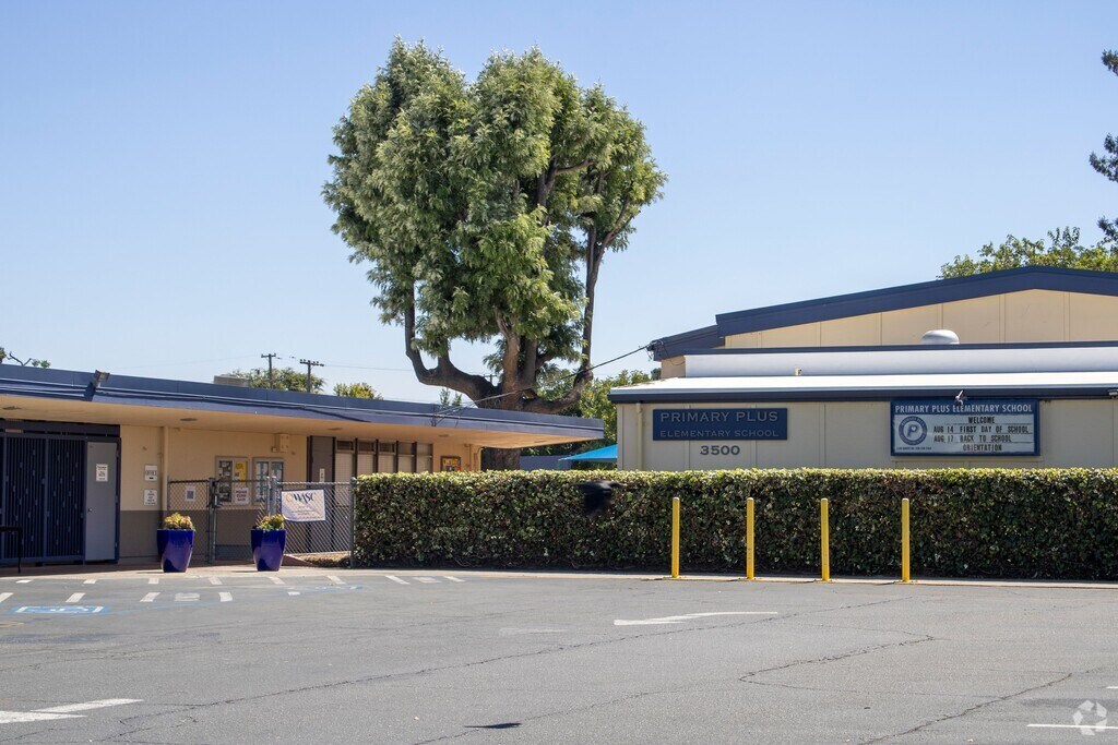 Welcome to Primary Plus Elementary School in Castlemont.
