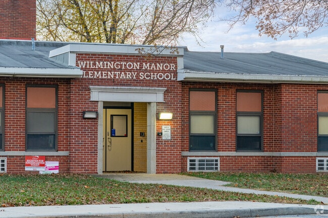 Young learners head to Wilmington Manor Elementary School for grades K-5.