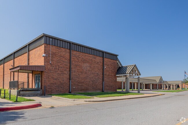 Anadarko Middle School provides education in the Anadarko area.