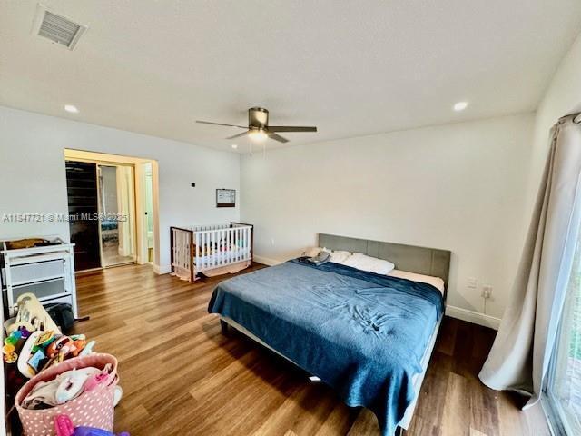 8940 NW 7th Ct, Pembroke Pines, FL 33024 - photo 4