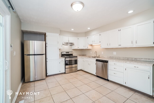 3747 Christie Rd E, Columbus, OH 43207 - photo 6