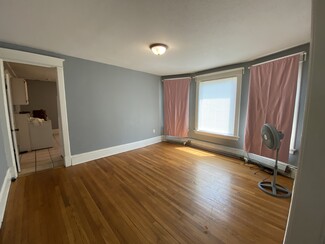 970 Edgerton St Unit 970, St Paul, MN 55130