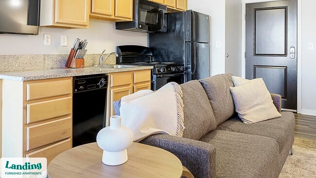 335 W 9th St unit 324, Indianapolis, IN 46202 - photo 3