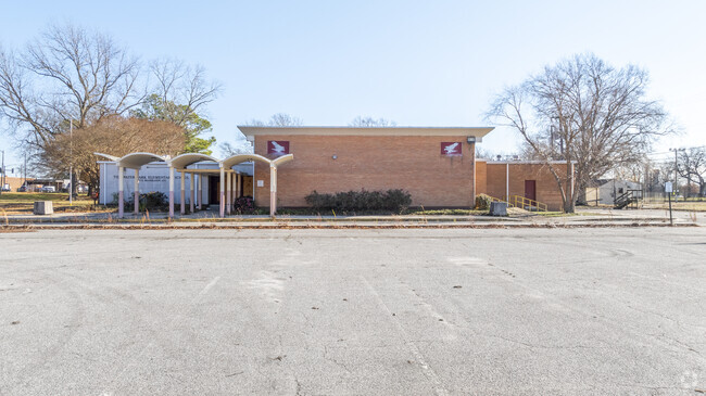Community involvement enriches the educational experience at Tidewater Park Elementary School.