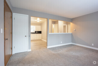 475 W Mae Rose Ave, Holland, MI 49424