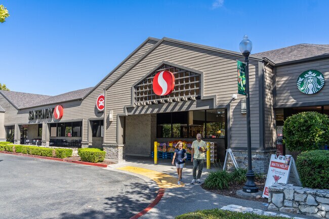 The Safeway in The Highlands is your go-to destination for fresh groceries.