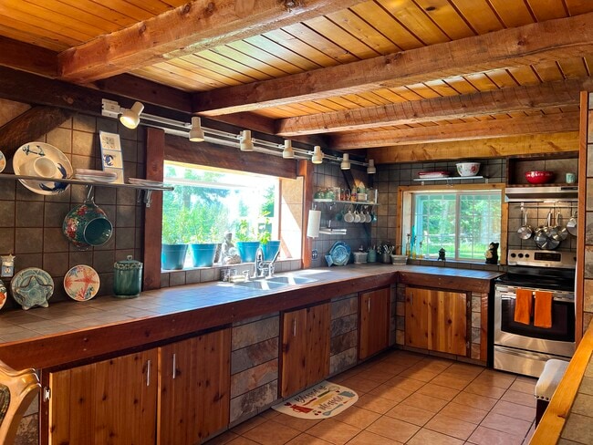 260 Rustic Ln, Bonners Ferry, ID 83805 - photo 3