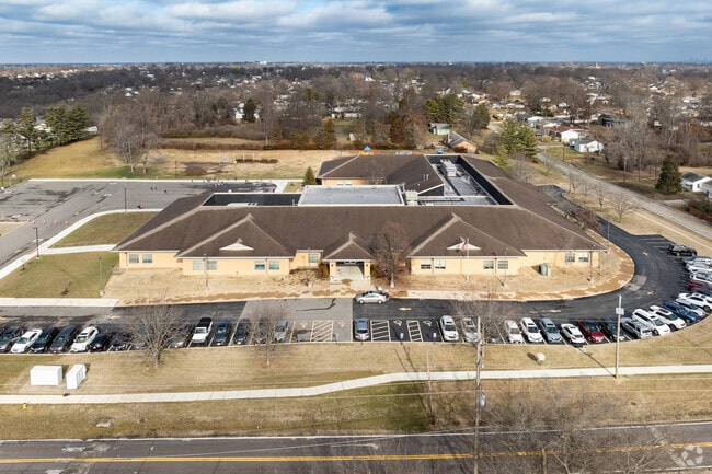 Oakville Elementary School in Oakville, MO offers various activities for students.