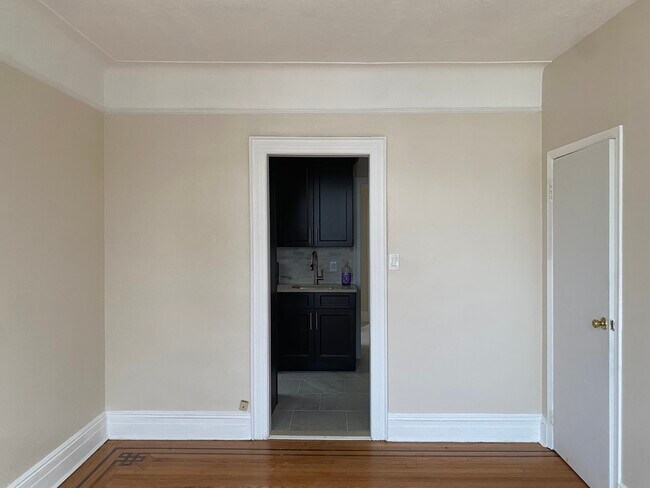 7418 88th Ave unit 2, Woodhaven, NY 11421 - photo 6