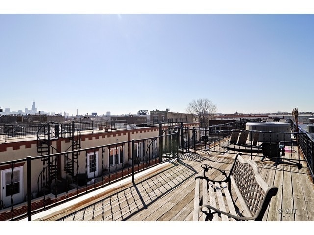 2429 N Clybourn Ave unit E, Chicago, IL 60614 - photo 1