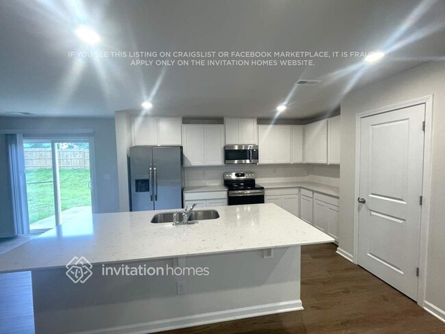 6144 Foggy Btm Cir, Charlotte, NC 28262 - photo 4