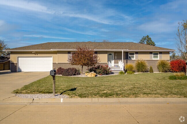 Ranch-style homes are common across Russell neighborhoods.