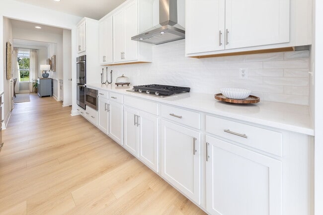 Linden_988_Brookfield_Drive_35-web-or-mls-IMG_4648.jpg