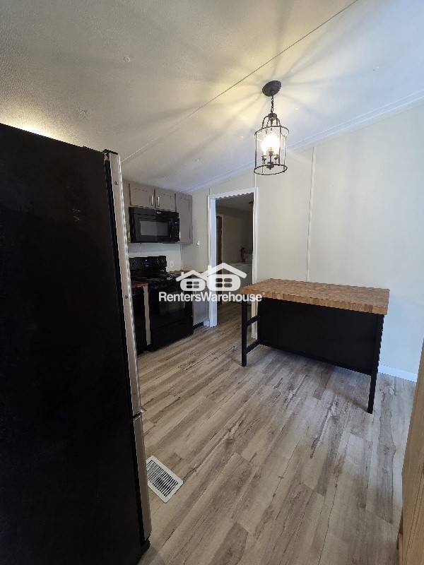 2350 N 5th St, Saint Charles, MO 63301 - photo 7