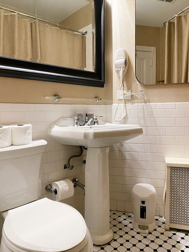 68 E Cedar St unit ID1360114P, Chicago, IL 60611 - photo 6