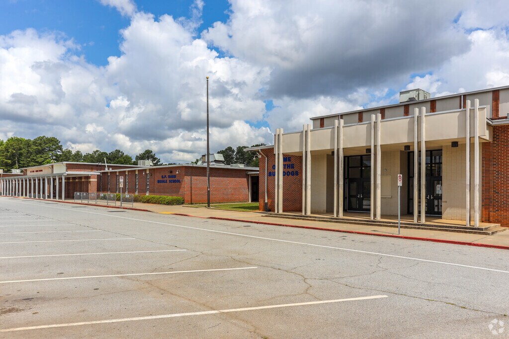 Babb Middle School is the perfect stepping stone to enter high school.