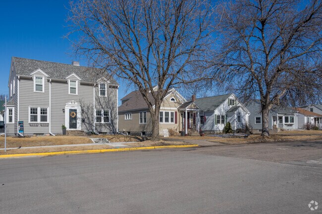 There are many other classic homes styles in Winona many of them built in the mid to late 20th century.