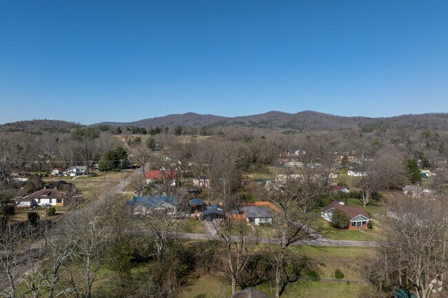 Feel welcomed when you visit the charming city of Oxford.