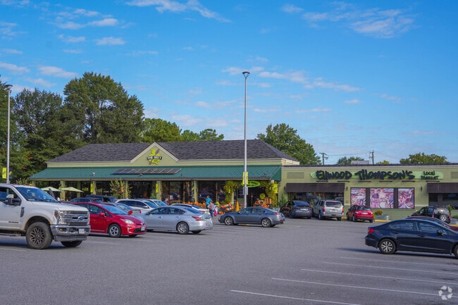 Ellwood Thompson's is a local, natural foods grocery store in Carytown.