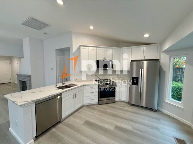 210 Leafwood Ct, Suisun City, CA 94585 - photo 4