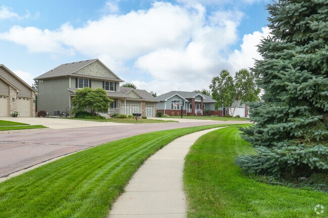 Oak View includes homes with multiple bedrooms and convenient attached garages.