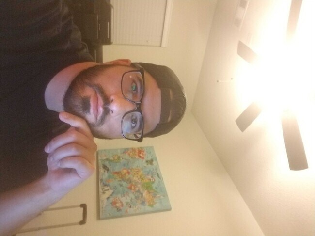 Agent Photo