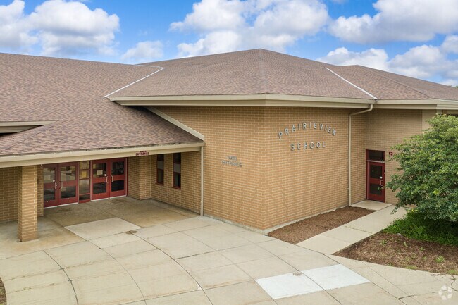 Prairieview School in Hainesville, Illinois serves grades K-4.