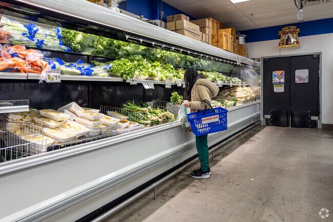 Shuang Hur is one of two large Asian grocery stores in the Summit-University neighborhood.
