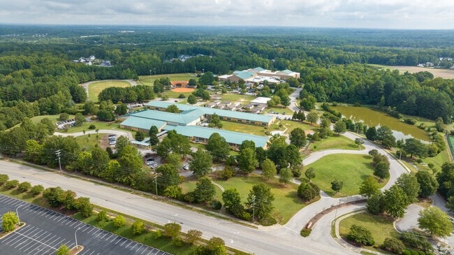 Salem Elementary School is in close proximity to the Salem Middle School in West Cary.