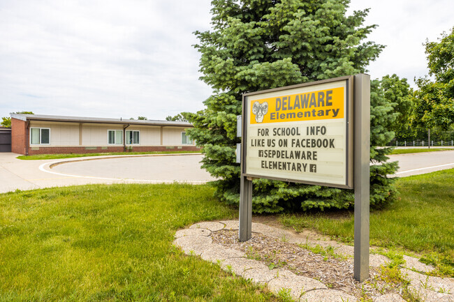Delaware Elementary School Signage