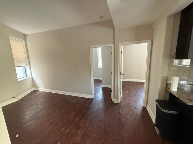 4832 N Winthrop Ave unit 2R, Chicago, IL 60640 - photo 2