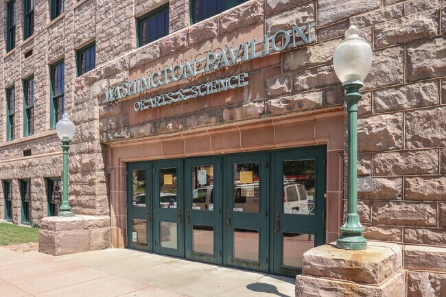 Catch live performances and exhibits at Washington Pavilion close to Oak View.