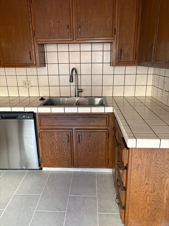 1034 W 23rd St unit 2, San Pedro, CA 90731 - photo 5