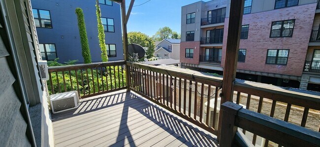 195 Maverick St unit 2, Boston, MA 02128 - photo 3