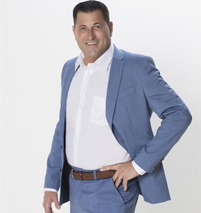 Agent Photo