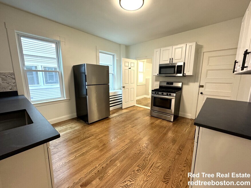 11 E Milton Rd unit 1, Brookline, MA 02445 - photo 1