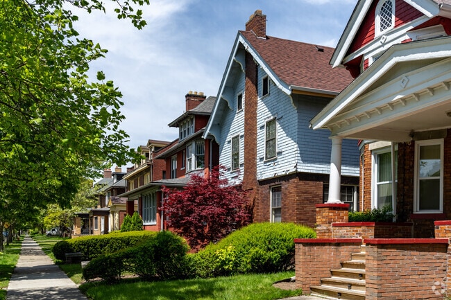 The median home price of homes in Islandview has increased year over year to $235k in 2025.