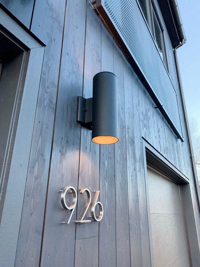 926 Cleveland St Unit . B, Missoula, MT 59801