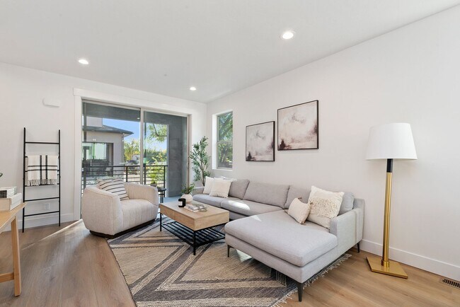 1727 S Rock View Ln, Boise, ID 83705 - photo 7