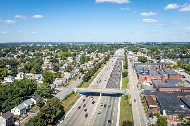 Travel seamlessly from Long Meadow to Providence, RI on I-95 Highway.